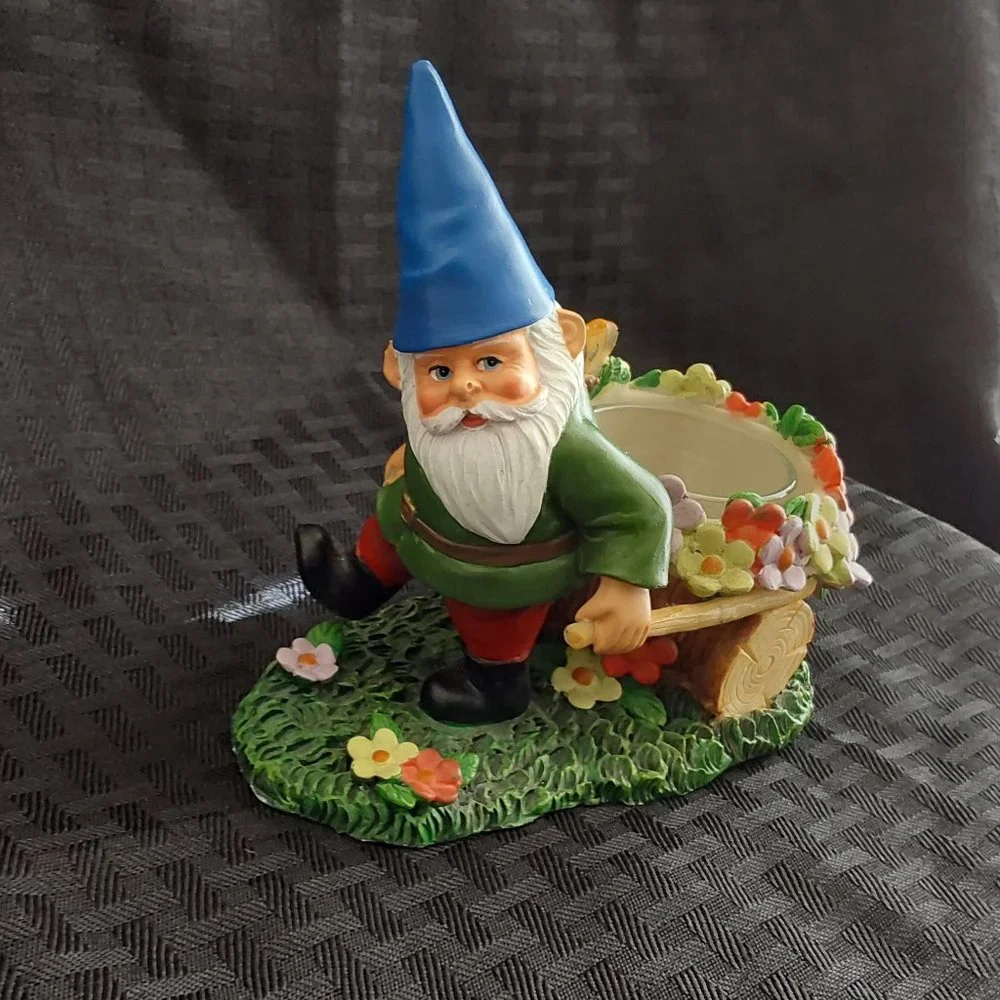 Yankee Candle Gnome‎ with Wheelbarrow